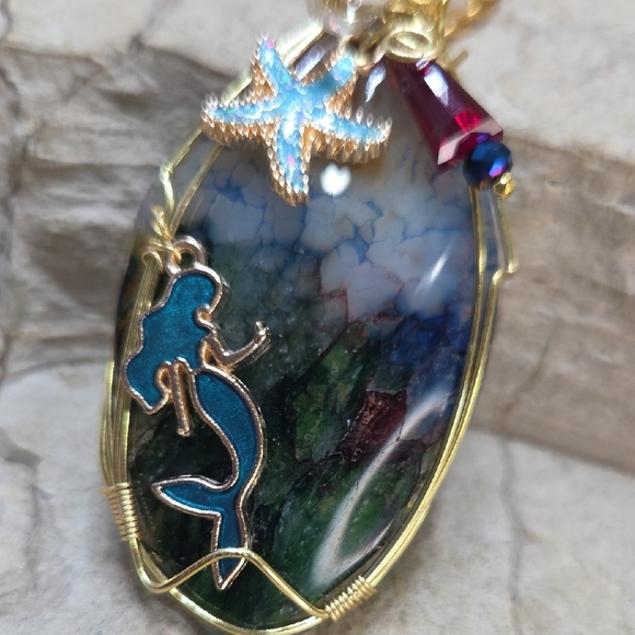 Wirewrapped Multi Color Agate Stone Mermaid Pendant Necklace - Picture 4 of 9